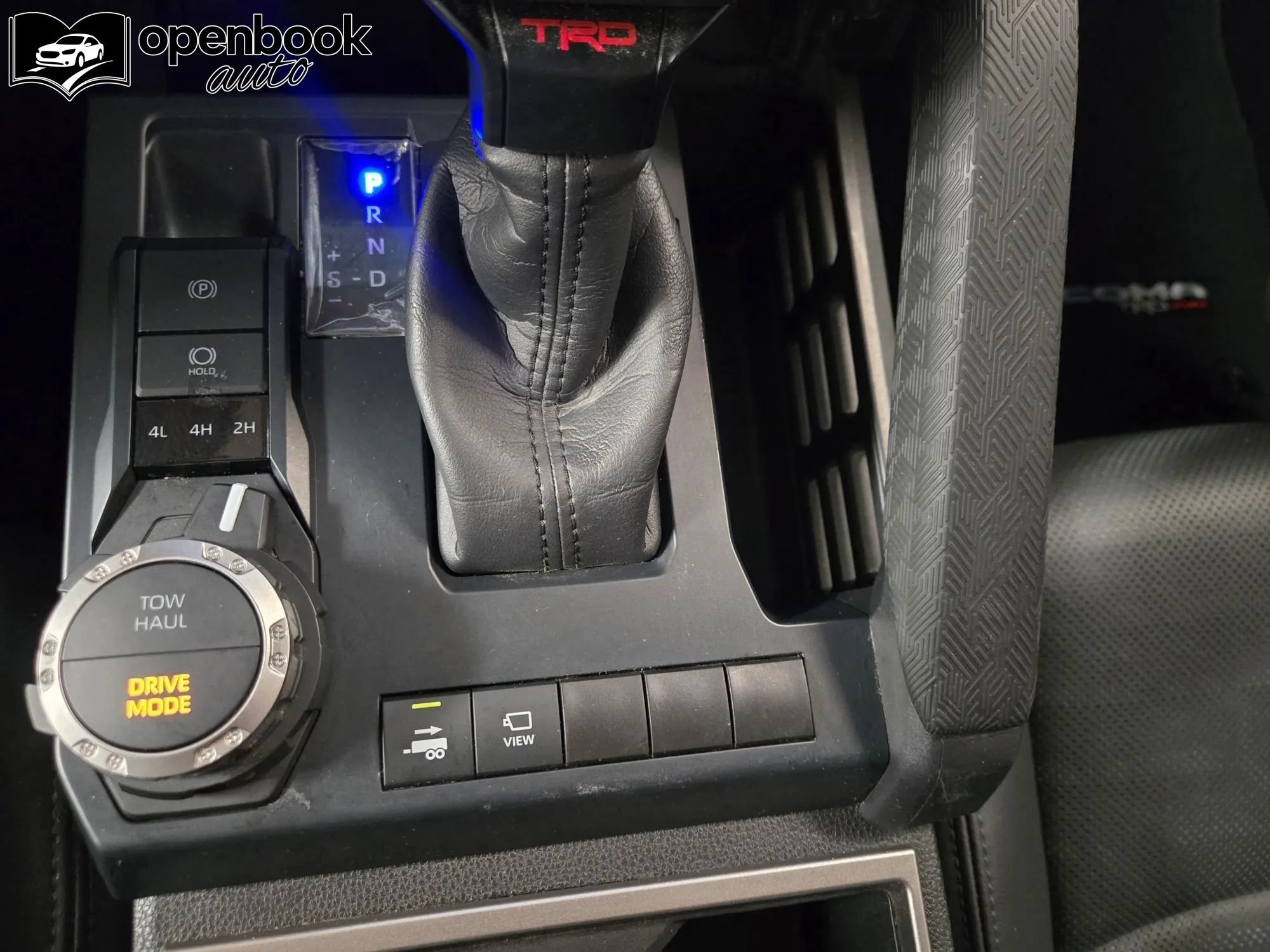 Used 2024 Toyota Tacoma TRD Sport w/ TRD Sport Premium Package AWD/4WD image 16