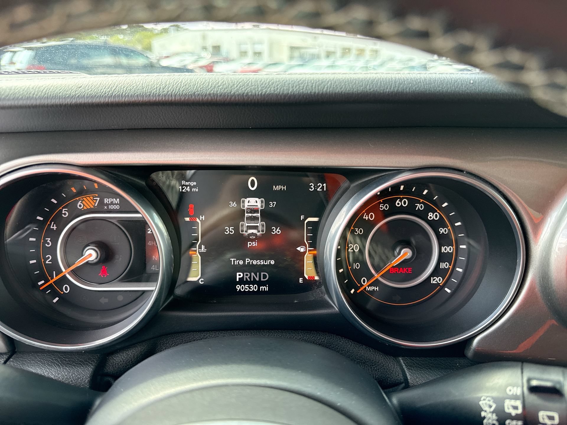 Used 2018 Jeep Wrangler Unlimited Sahara w/ LED Lighting Group AWD/4WD image 10