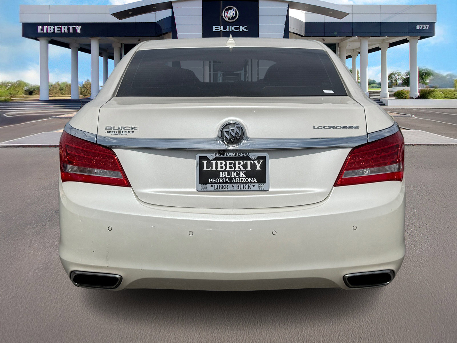 Used 2014 Buick LaCrosse Premium w/ Driver Confidence Package FWD image 5