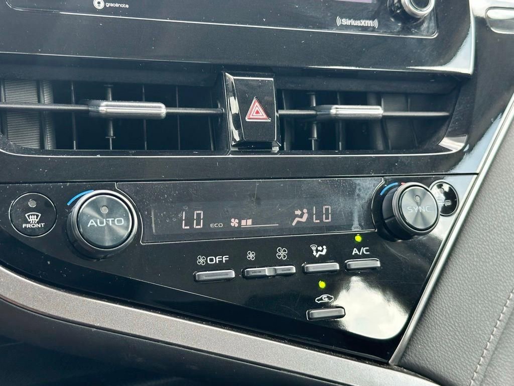 Used 2024 Toyota Camry SE FWD image 13