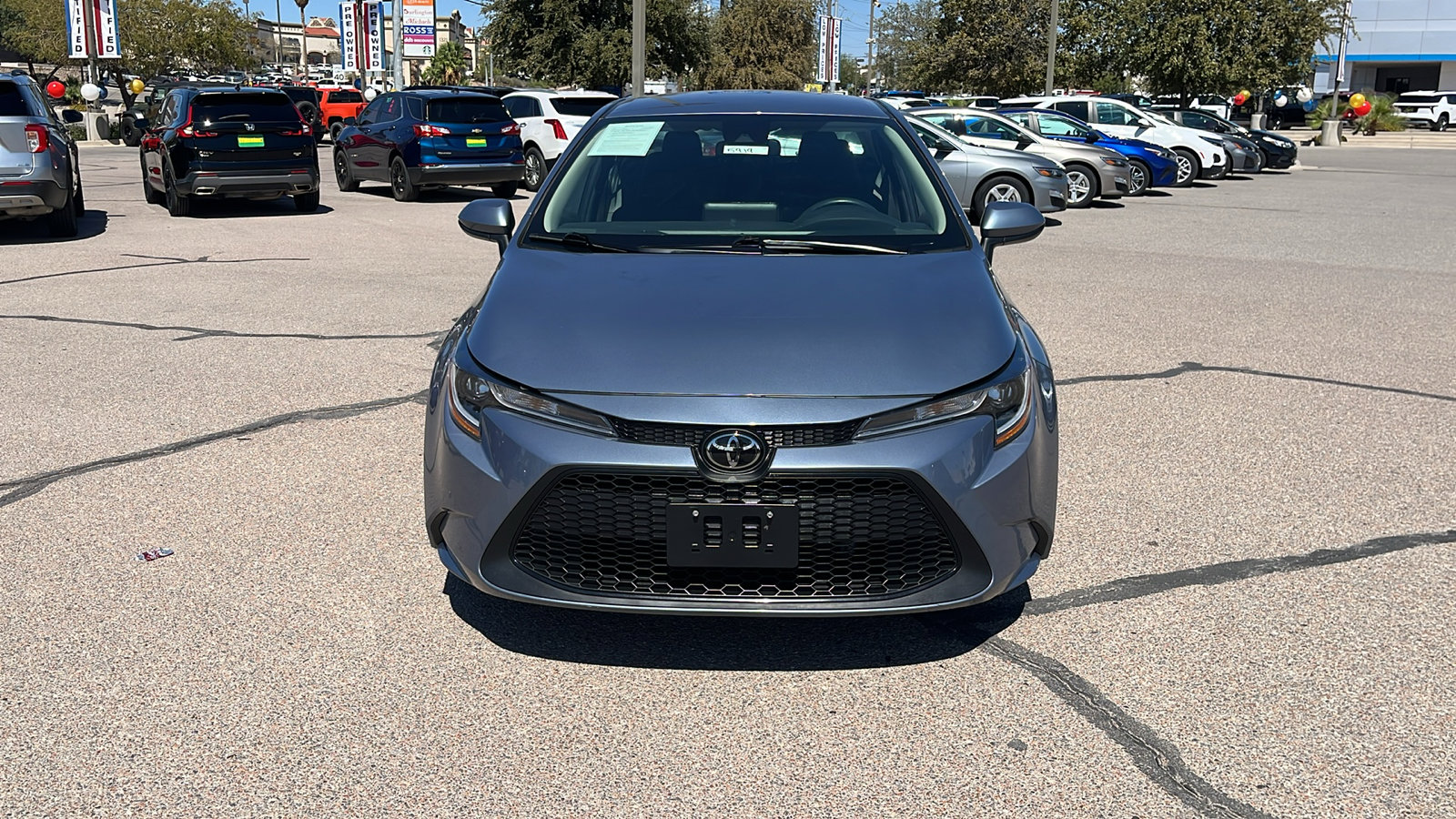 Used 2022 Toyota Corolla LE image 2