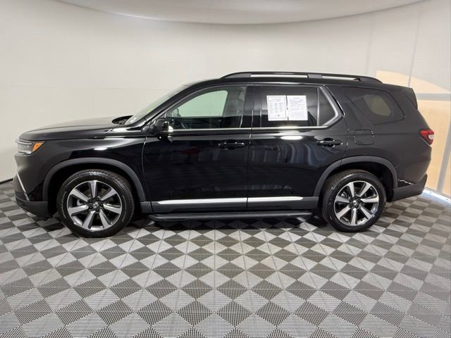 Used 2023 Honda Pilot Elite image 3