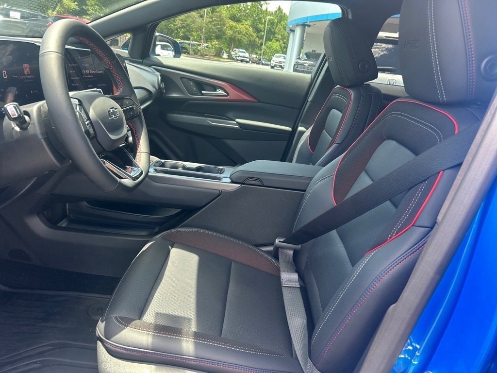 New 2025 Chevrolet Equinox EV RS w/ LPO, Illumination Package image 17