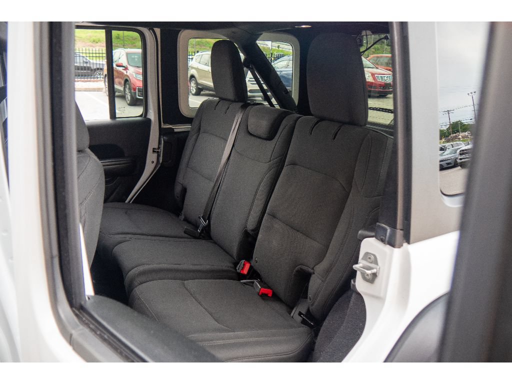 Used 2018 Jeep Wrangler Unlimited Sport S AWD/4WD image 17
