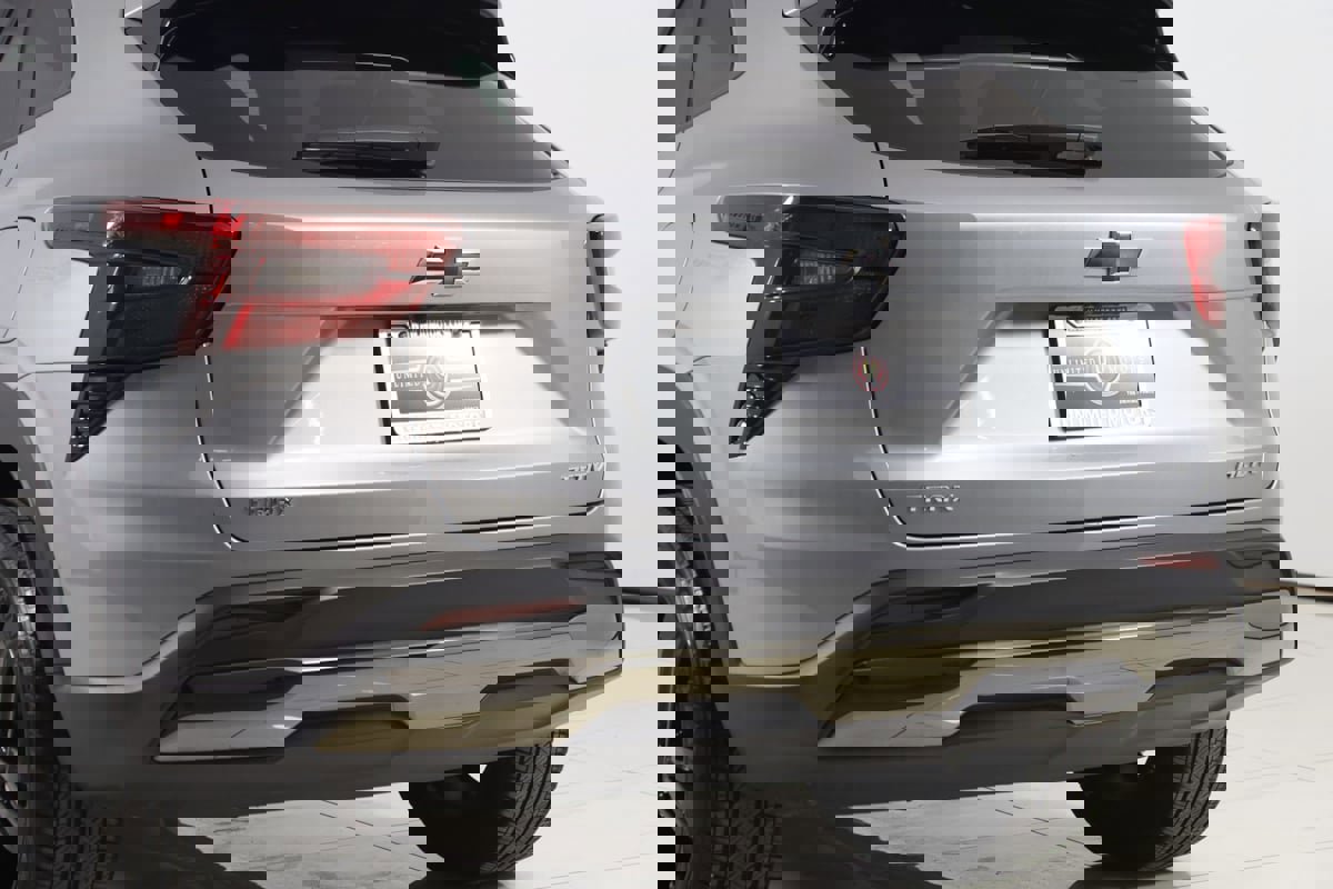 Used 2024 Chevrolet Trax ACTIV w/ Sunroof Package image 25