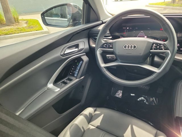 Certified 2025 Audi Q5 Premium w/ Convenience Package AWD/4WD image 13