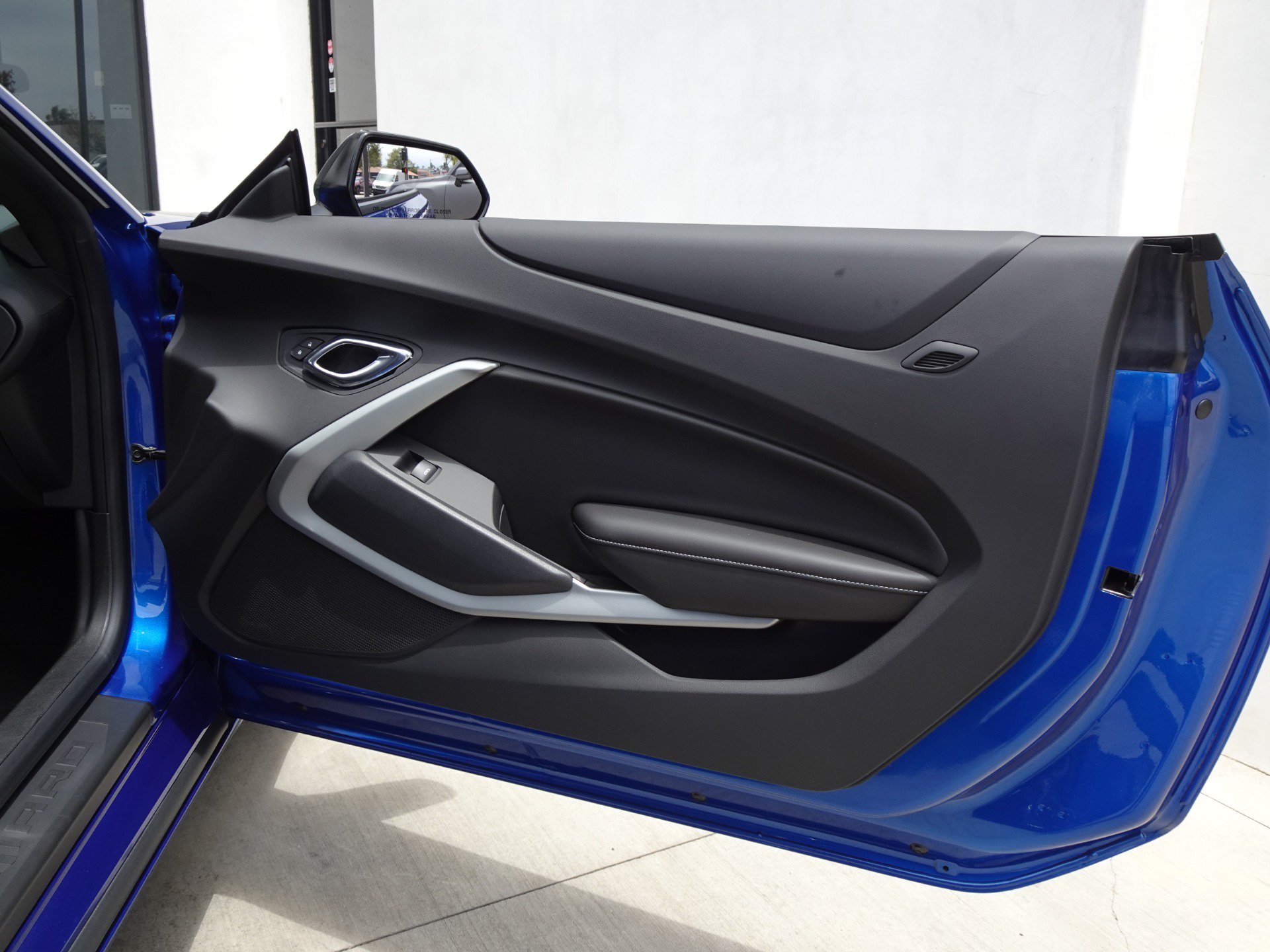 Used 2017 Chevrolet Camaro SS RWD image 15