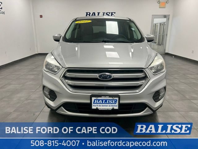 Used 2017 Ford Escape SE AWD/4WD image 2