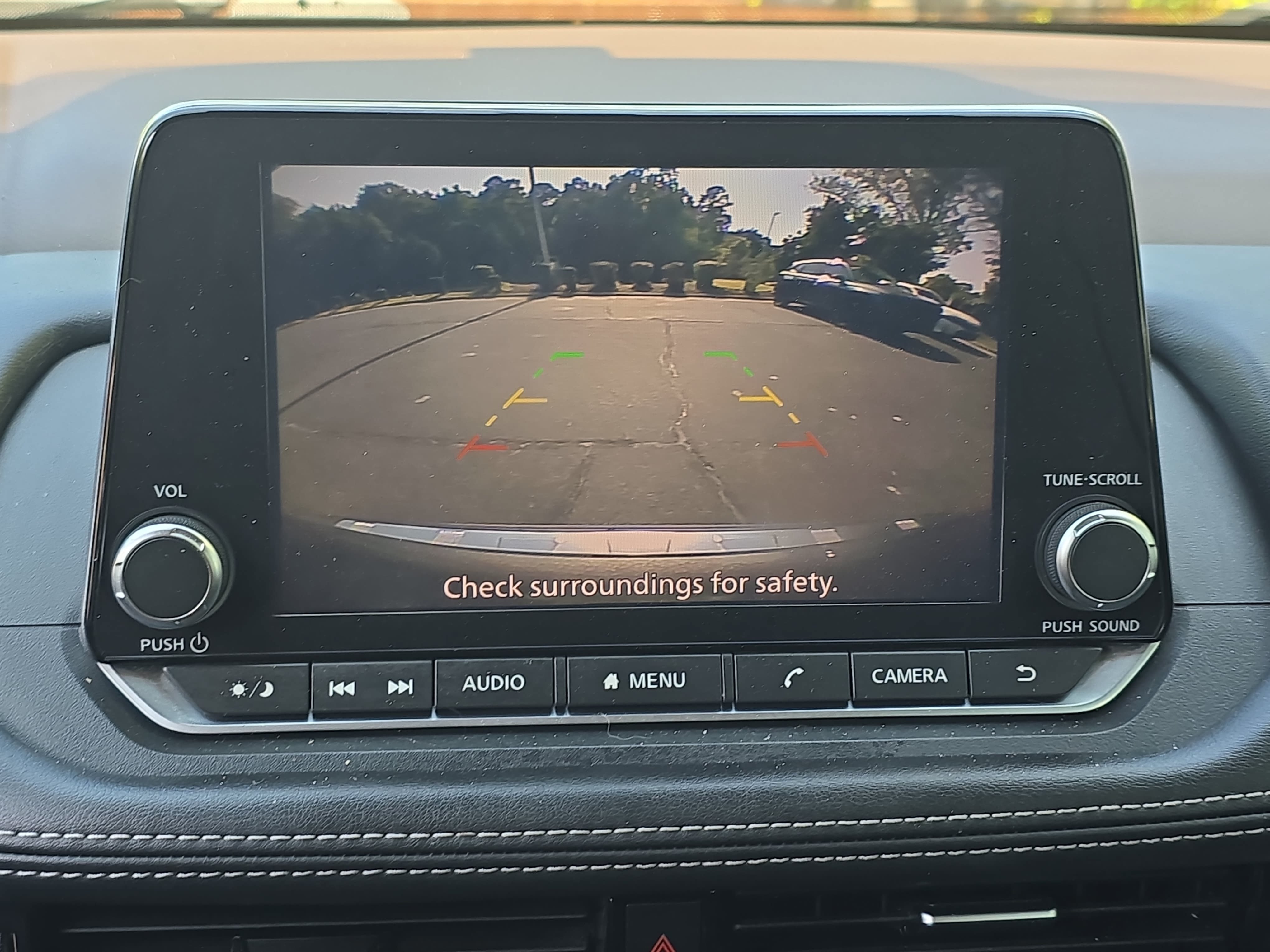 Used 2022 Nissan Rogue SV FWD image 21