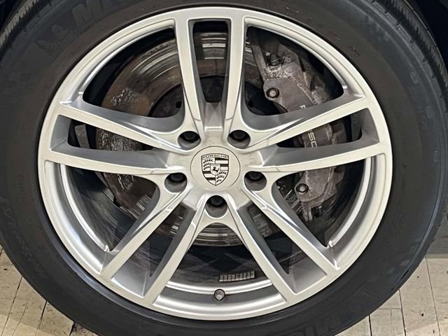 Used 2023 Porsche Cayenne image 11