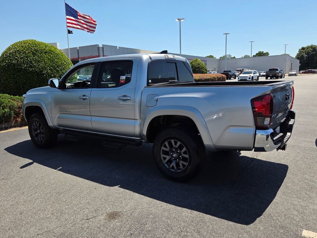 Used 2023 Toyota Tacoma SR5 AWD/4WD image 10
