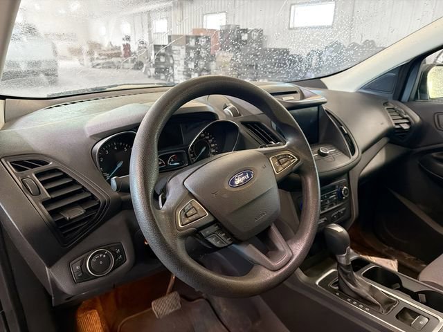 Used 2017 Ford Escape SE w/ Equipment Group 201A FWD image 8