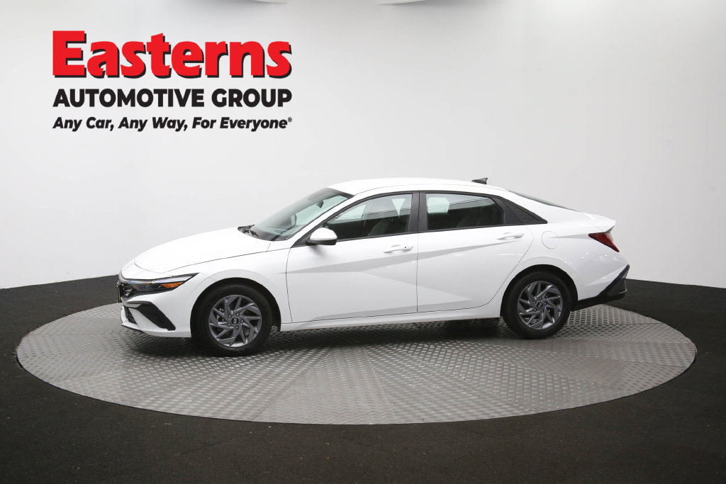 Used 2026 Hyundai Elantra Hybrid FWD image 60