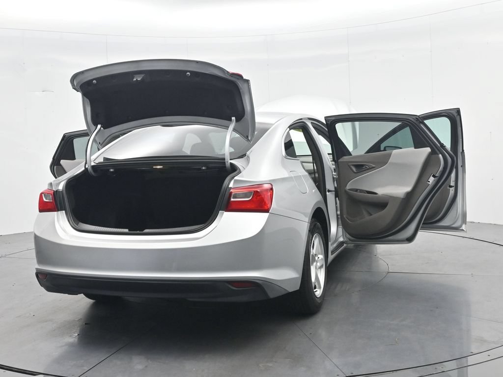Used 2017 Chevrolet Malibu LS w/ LPO, Convenience Package 1 FWD image 47
