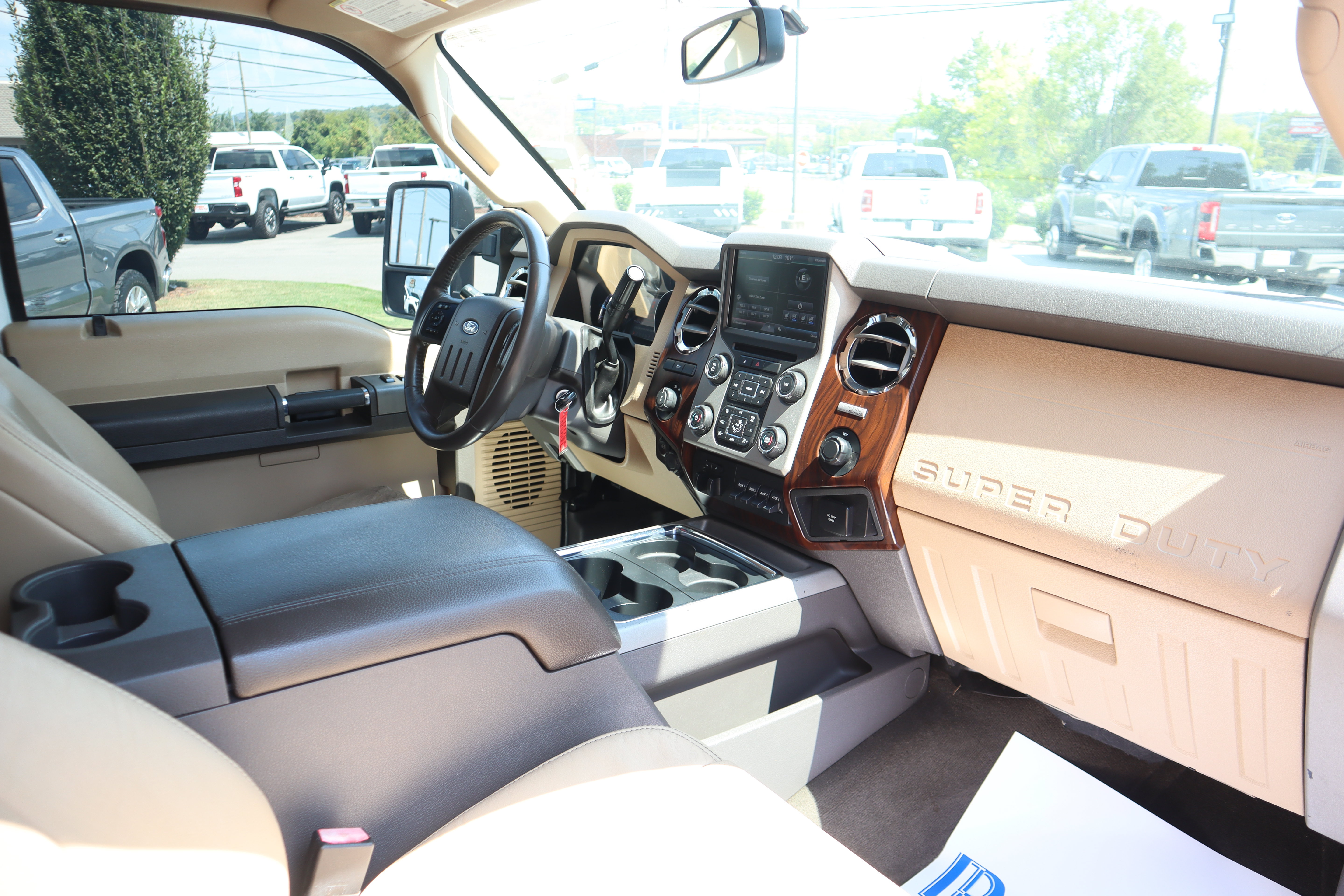 Used 2015 Ford F350 Lariat w/ Lariat Interior Package AWD/4WD image 30