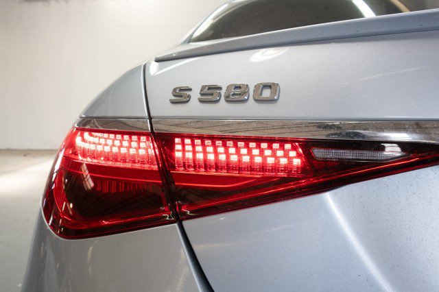 Used 2022 Mercedes-Benz S 580 4MATIC Sedan image 7