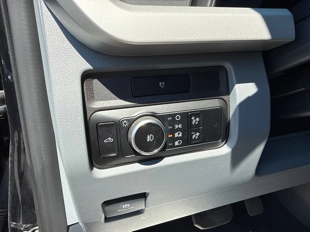 Used 2024 Ford F350 XL w/ STX Appearance Package AWD/4WD image 18