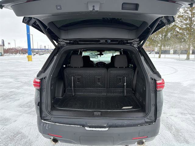 Used 2023 Chevrolet Traverse LT w/ LPO, Floor Liner Package image 18