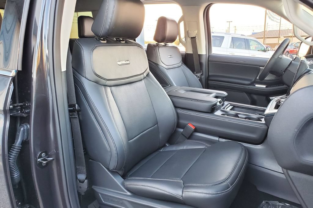 New 2025 Ford Expedition Platinum w/ Driver's Package AWD/4WD image 15