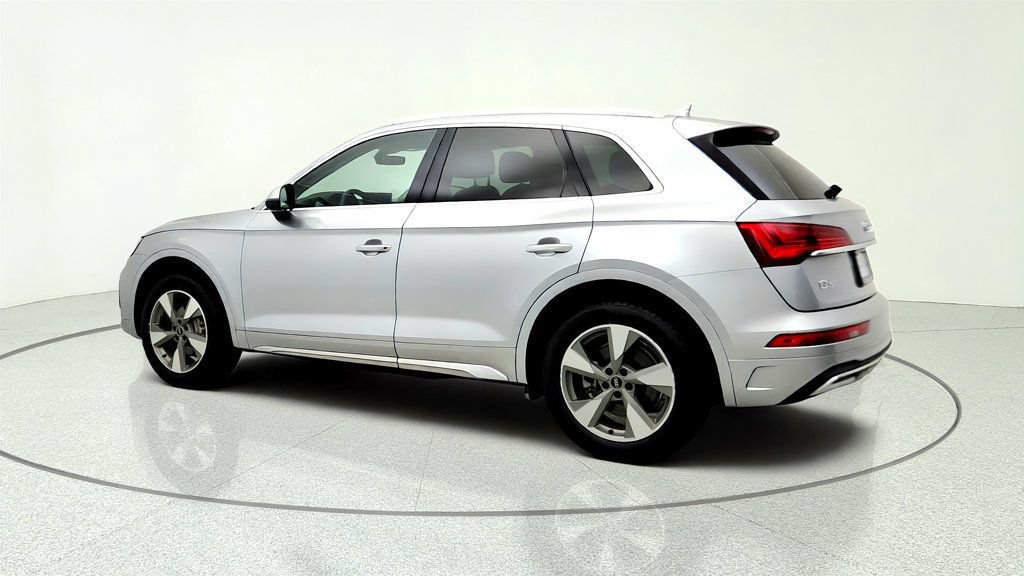 Used 2023 Audi Q5 2.0T Premium Plus w/ Premium Plus Package AWD/4WD image 7