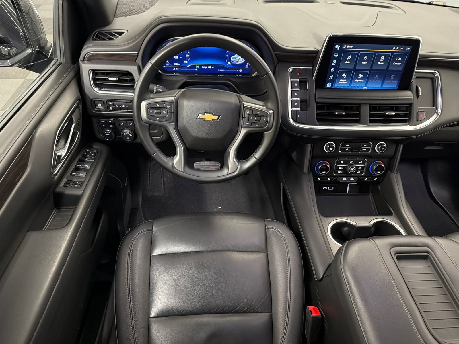 Used 2024 Chevrolet Suburban LT AWD/4WD image 23