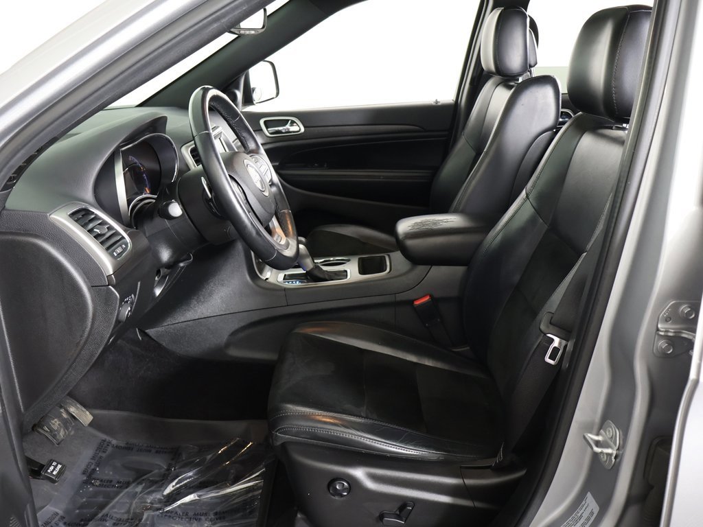 Used 2017 Jeep Grand Cherokee Altitude image 29