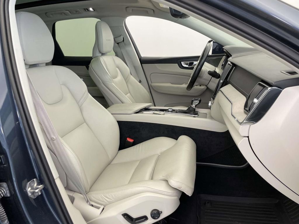 Used 2019 Volvo XC60 T5 Inscription w/ Protection Package AWD/4WD image 20