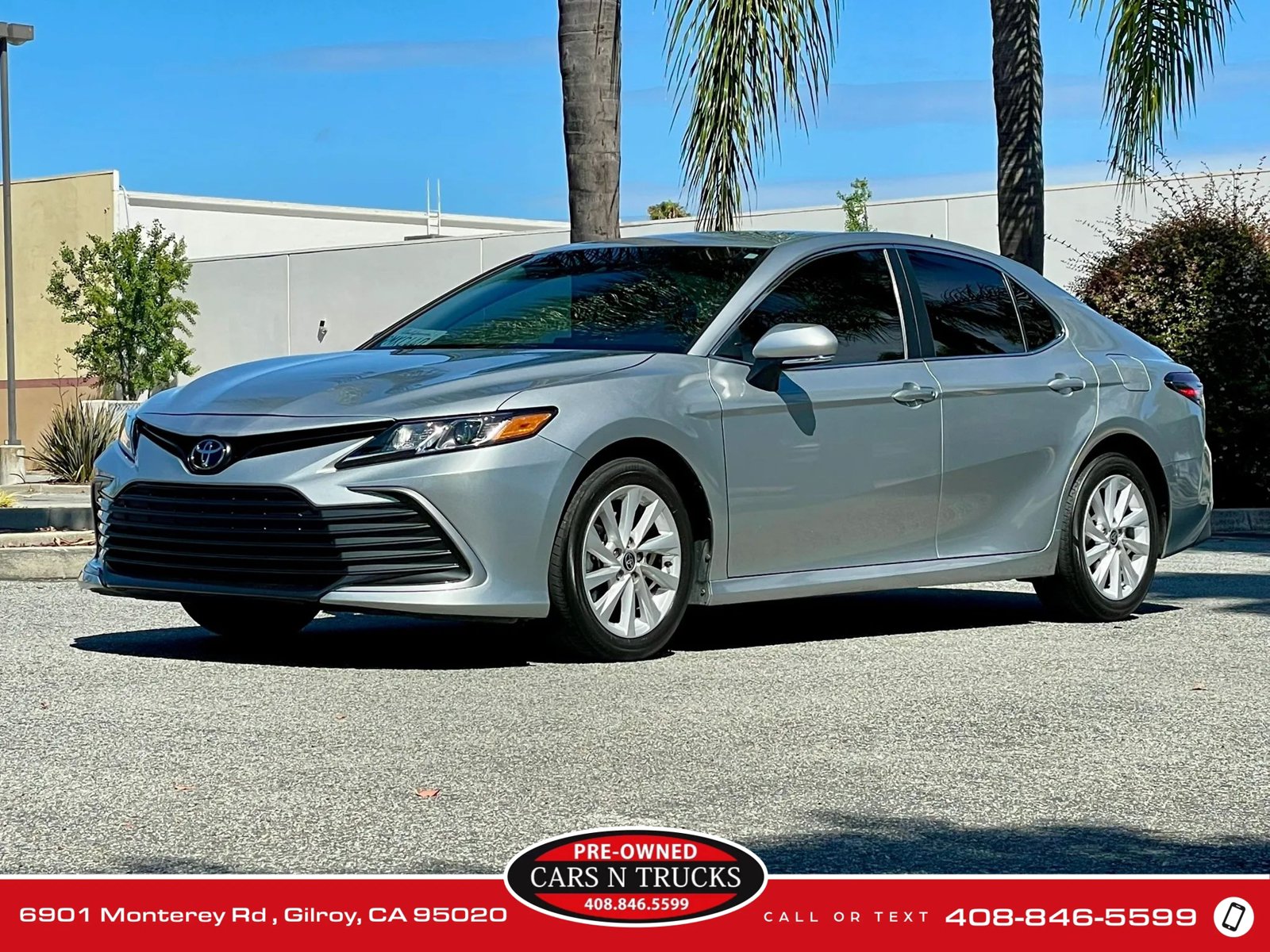 Used 2024 Toyota Camry LE w/ Convenience Package FWD image 3