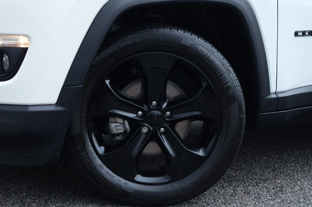 Used 2020 Jeep Compass Latitude FWD image 17