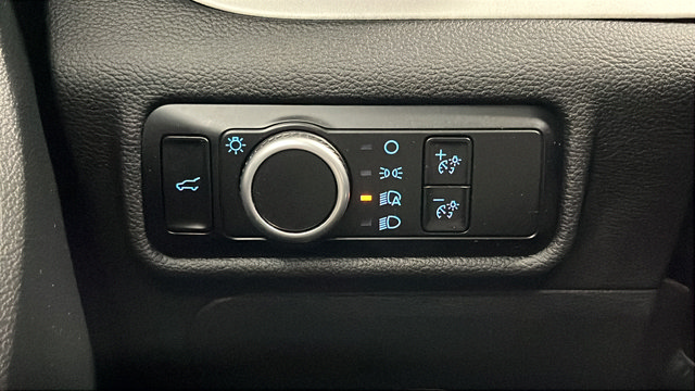 Used 2024 Ford Explorer XLT AWD/4WD image 31