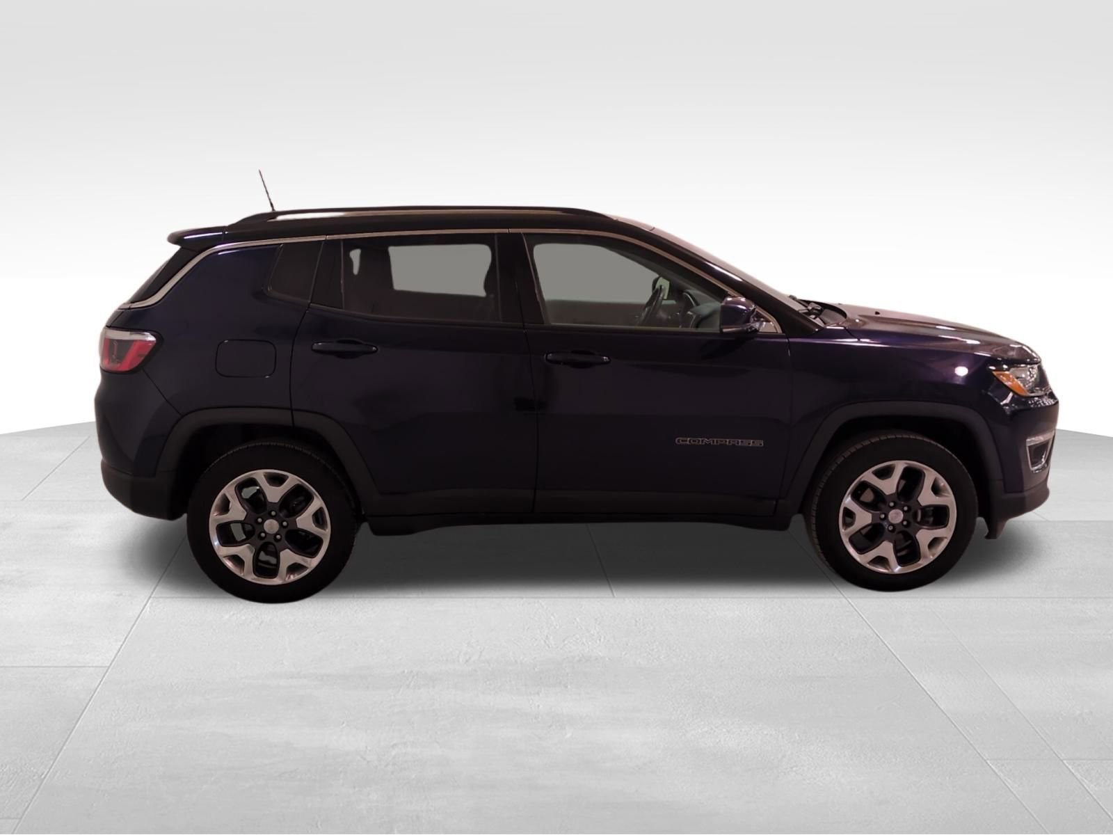 Used 2018 Jeep Compass Limited image 3