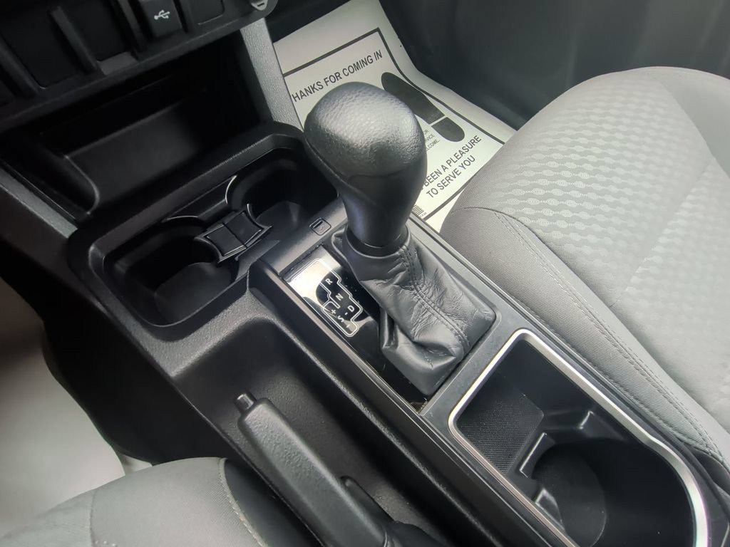Used 2022 Toyota Tacoma SR AWD/4WD image 26