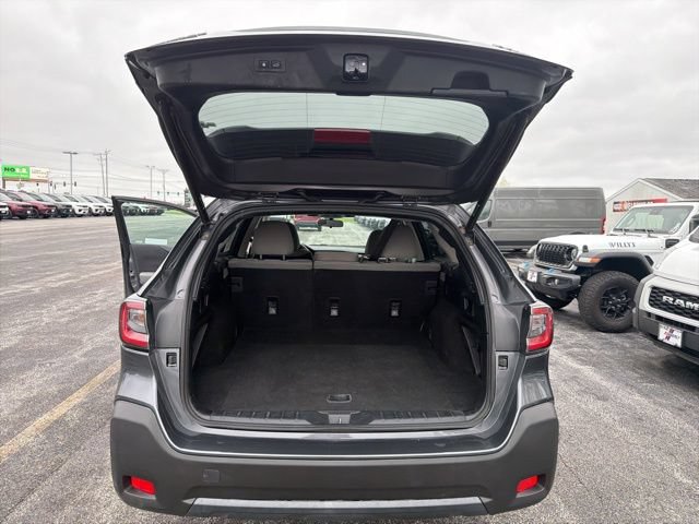 Used 2023 Subaru Outback Premium AWD/4WD image 18