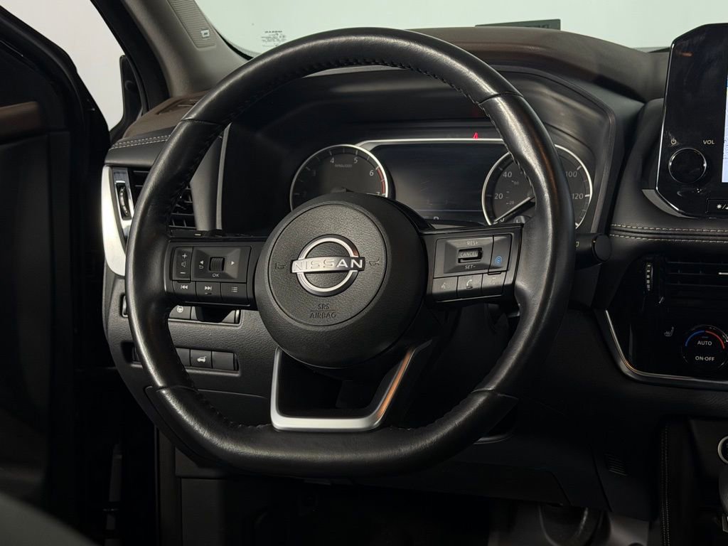 Used 2023 Nissan Rogue SL w/ SL Premium Package FWD image 13