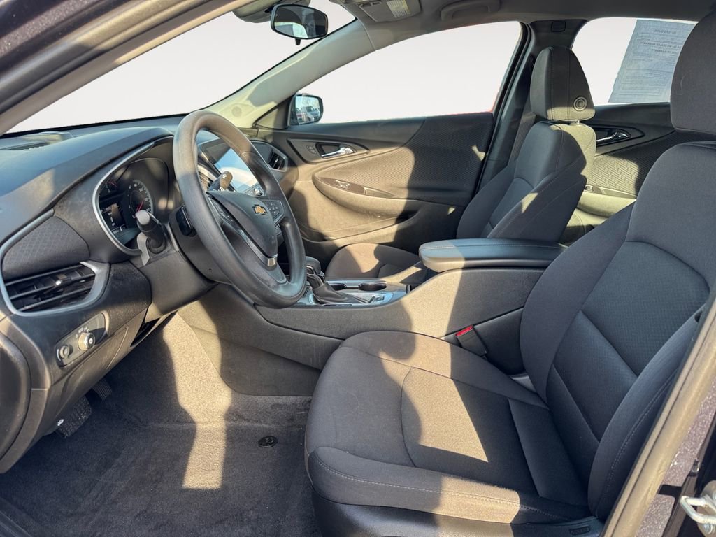 Used 2023 Chevrolet Malibu LT w/ LPO, Floor Liner Package image 9