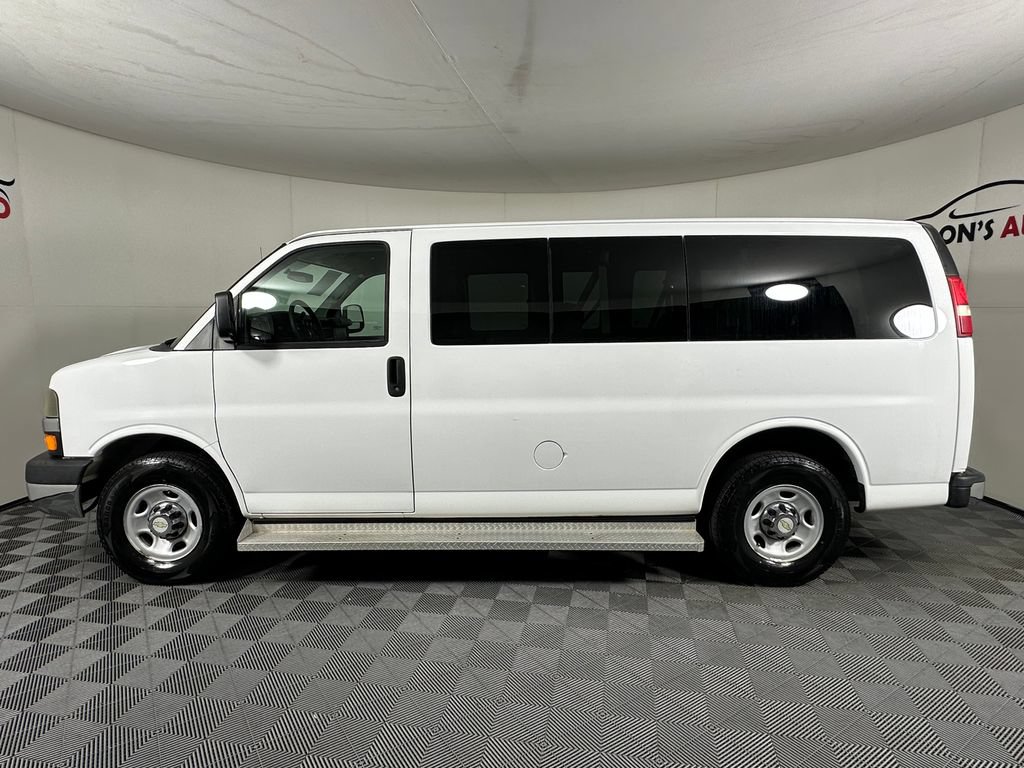 Used 2014 Chevrolet Express 2500 LT w/ LT Preferred Equipment Group RWD image 3
