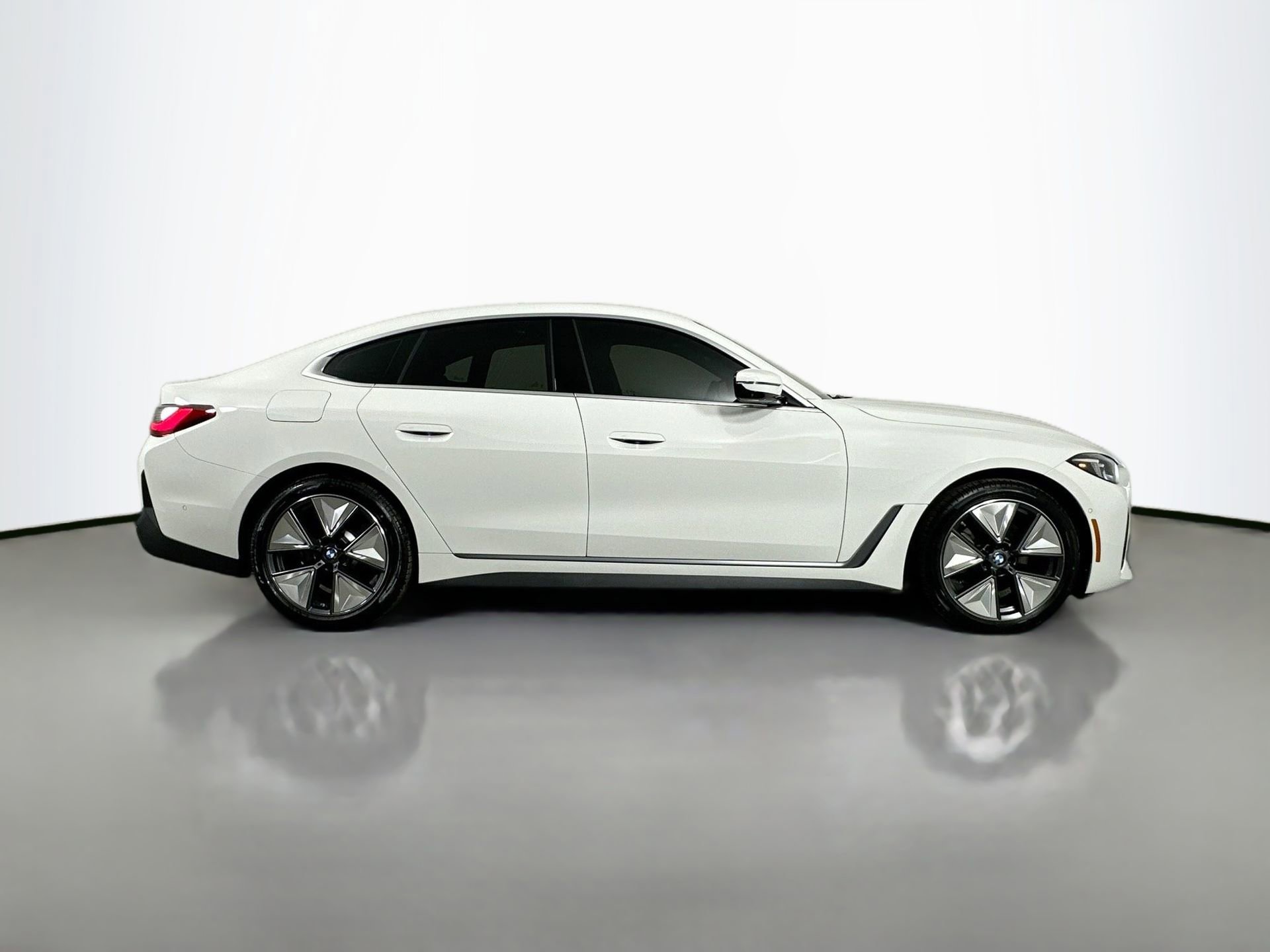 New 2026 BMW i4 eDrive40 w/ Premium Package image 4