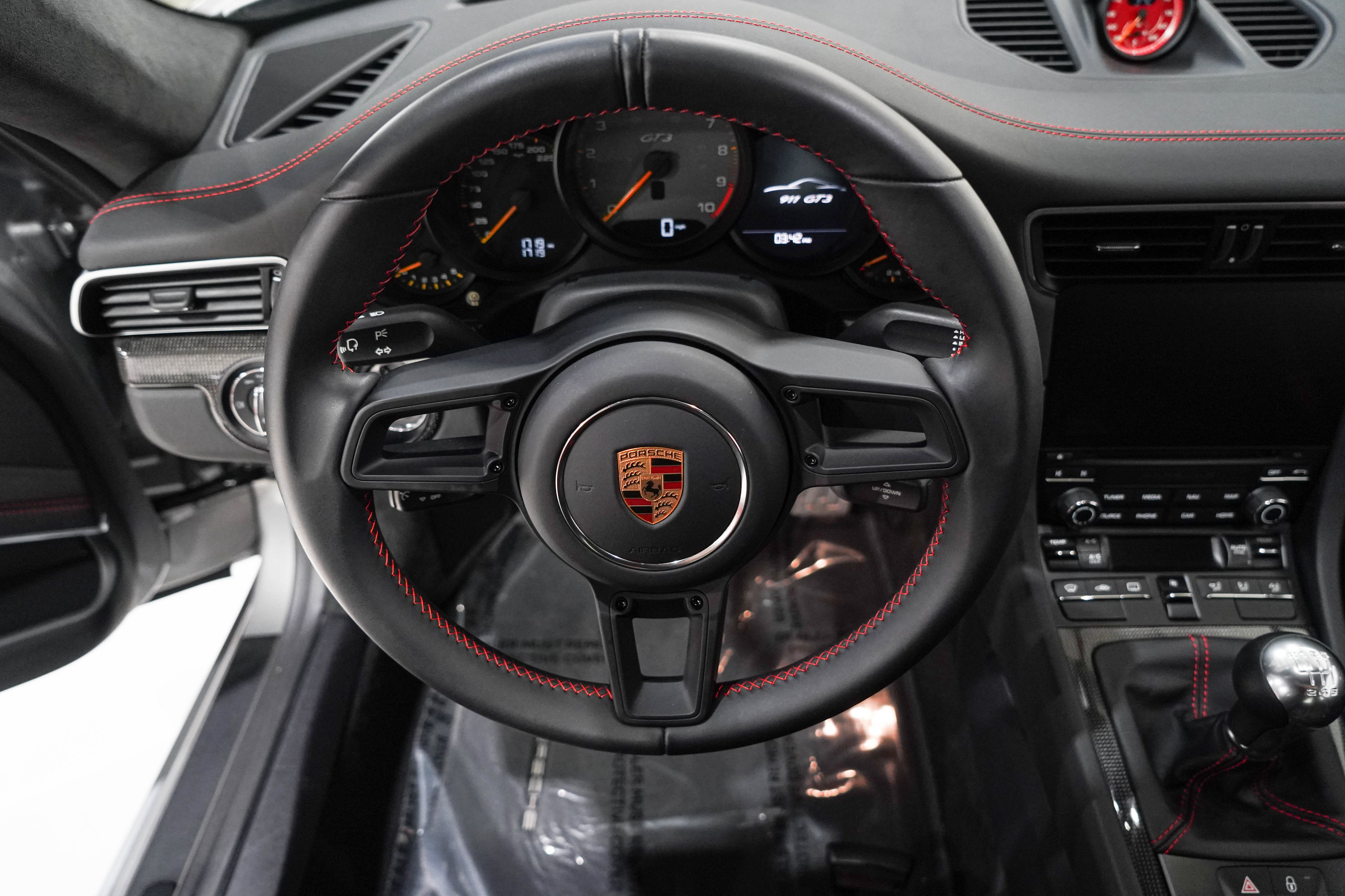 Used 2018 Porsche 911 GT3 RWD image 10