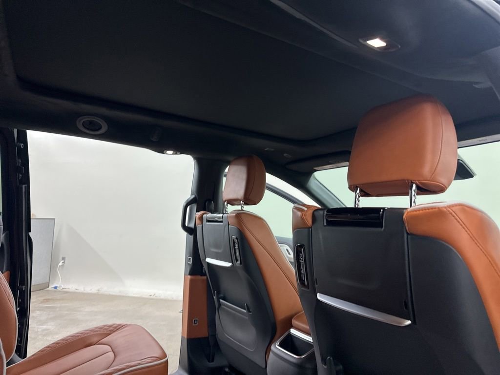New 2026 Chrysler Pacifica Pinnacle image 19