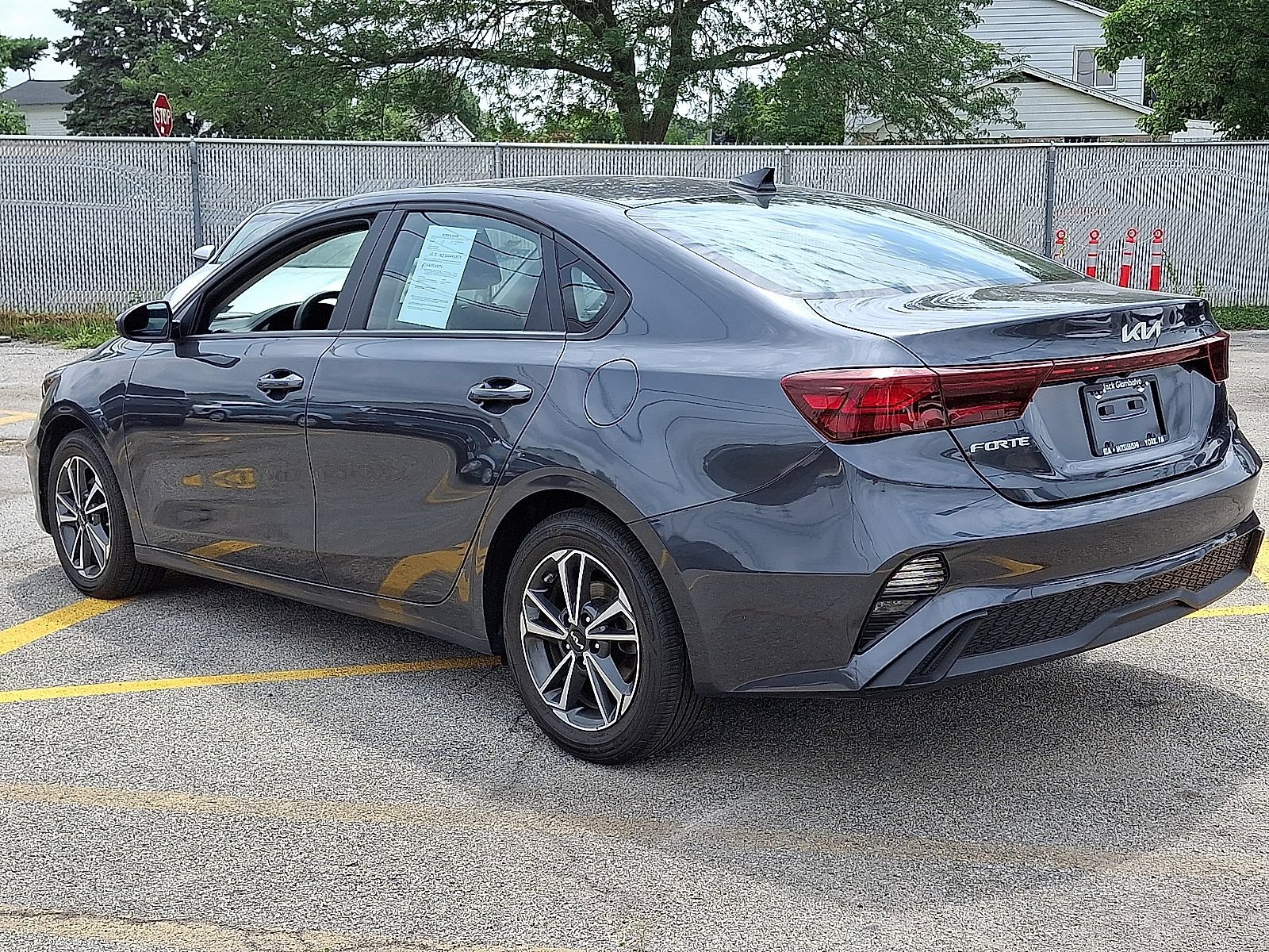 Used 2023 Kia Forte LXS FWD image 5