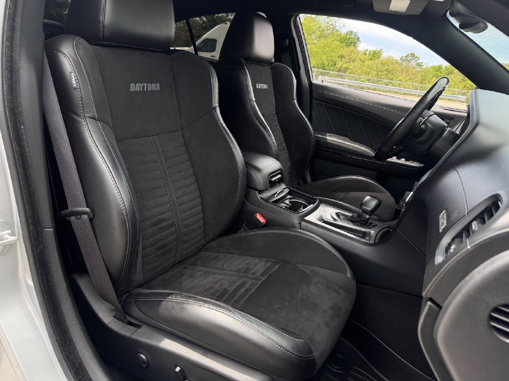 Used 2023 Dodge Charger Scat Pack w/ Daytona Edition Group RWD image 26