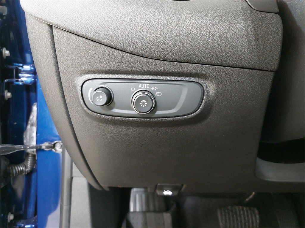 Certified 2023 Chevrolet Equinox LS w/ LS Convenience Package image 29