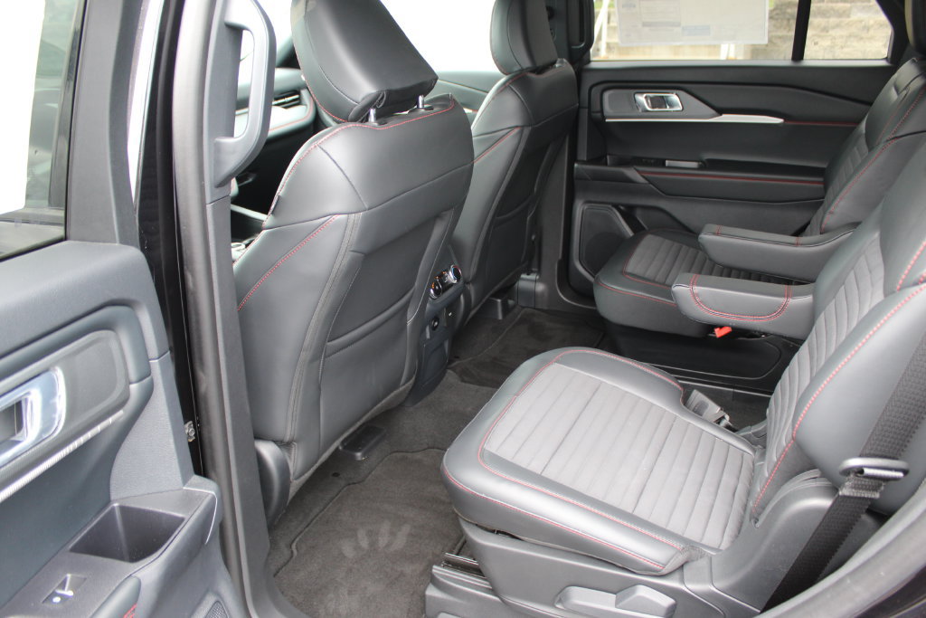 New 2026 Ford Explorer ST-Line AWD/4WD image 18