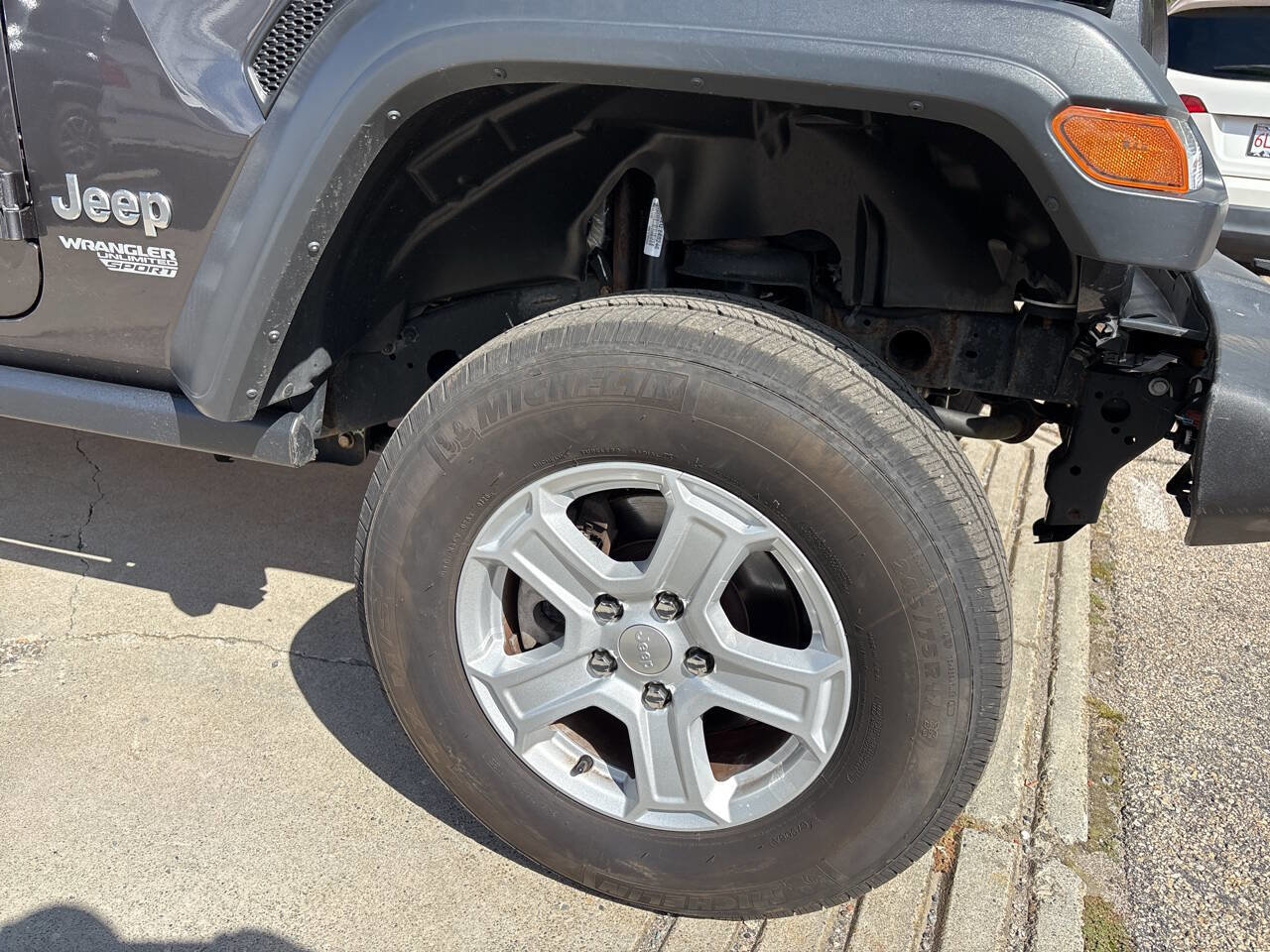 Used 2018 Jeep Wrangler Unlimited Sport S image 26