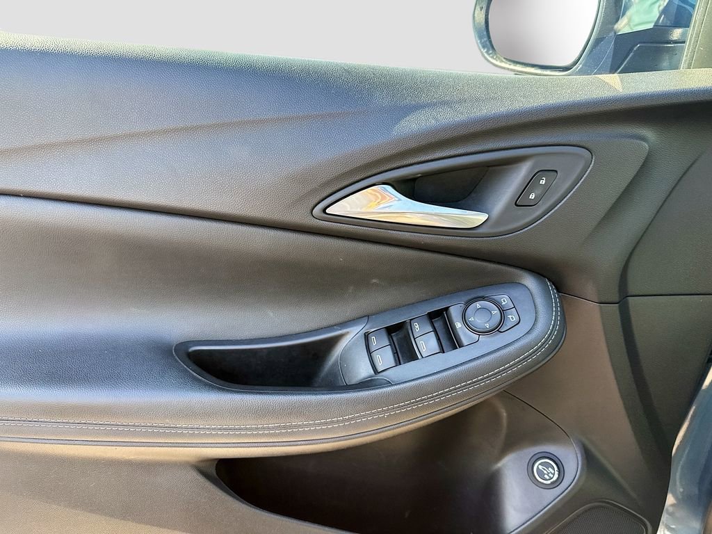 Used 2024 Buick Encore GX Preferred image 9