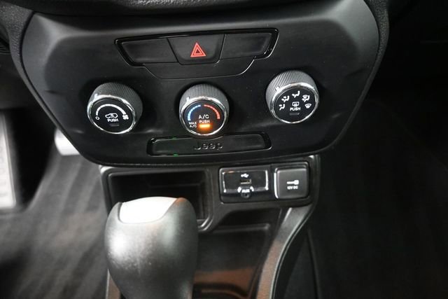 Used 2020 Jeep Renegade Sport FWD image 4
