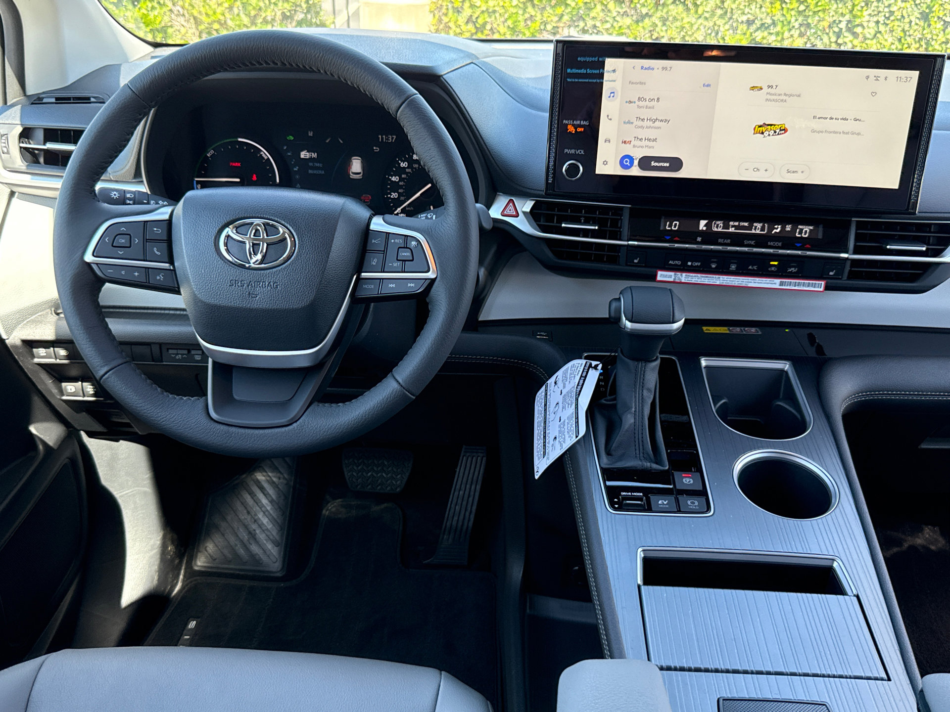 Certified 2026 Toyota Sienna XLE image 21