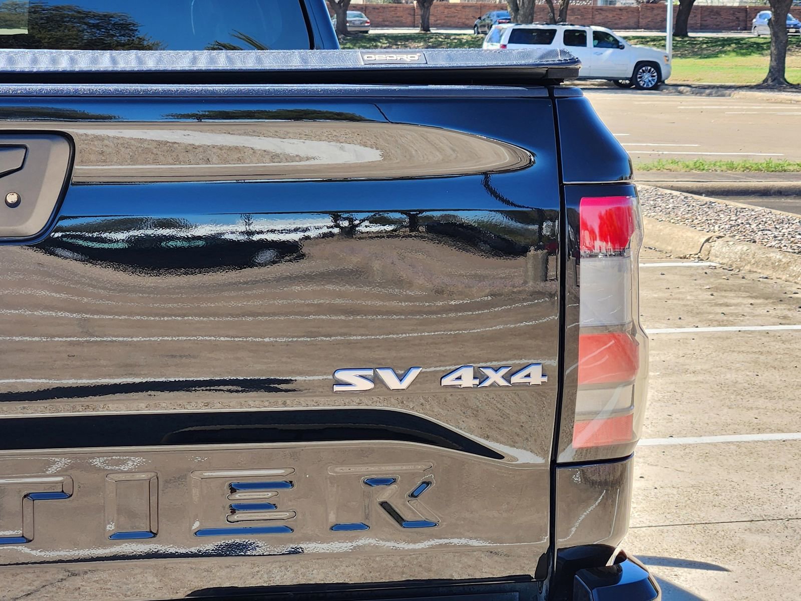 Used 2023 Nissan Frontier SV w/ Technology Package image 16