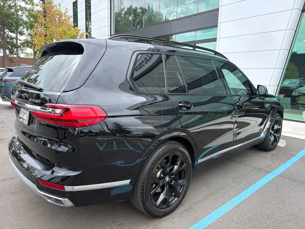 Used 2022 BMW X7 xDrive40i w/ Luxury Seating Package AWD/4WD image 6