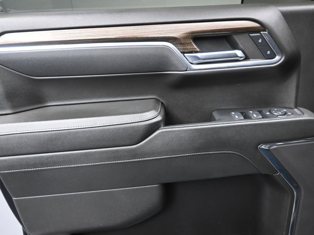 Used 2024 Chevrolet Silverado 1500 LT image 12